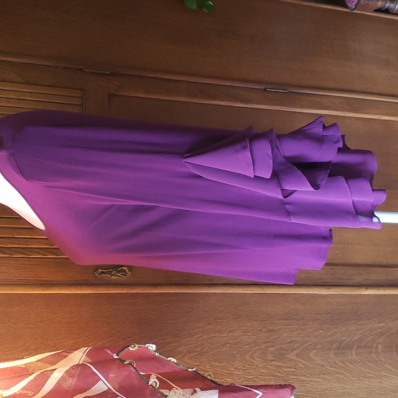 Vibrant, swingy violet top - Picture 3 of 5